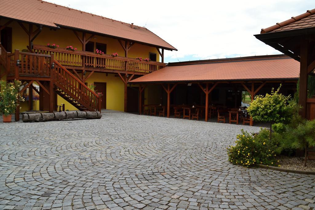 Penzion Mlyn Sedlec Sedlec  Kültér fotó